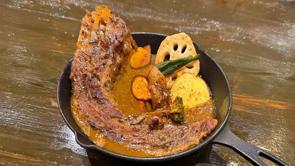 国産豚のスペアリブ　大阪和風だしカレー